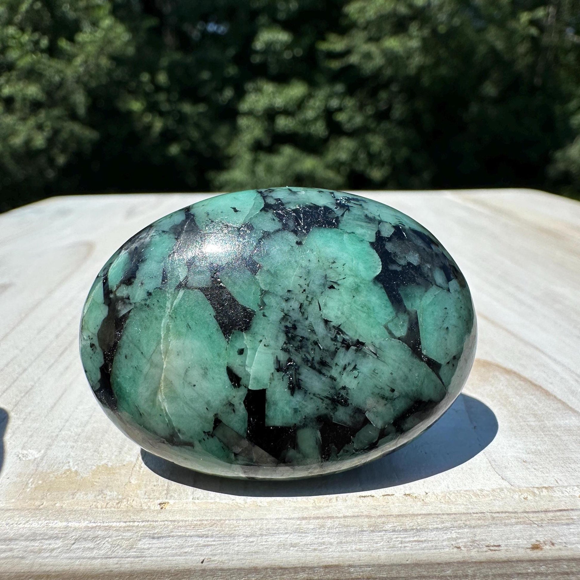 Beautiful Natural High Quality Emerald Polished Palm Stone - #1