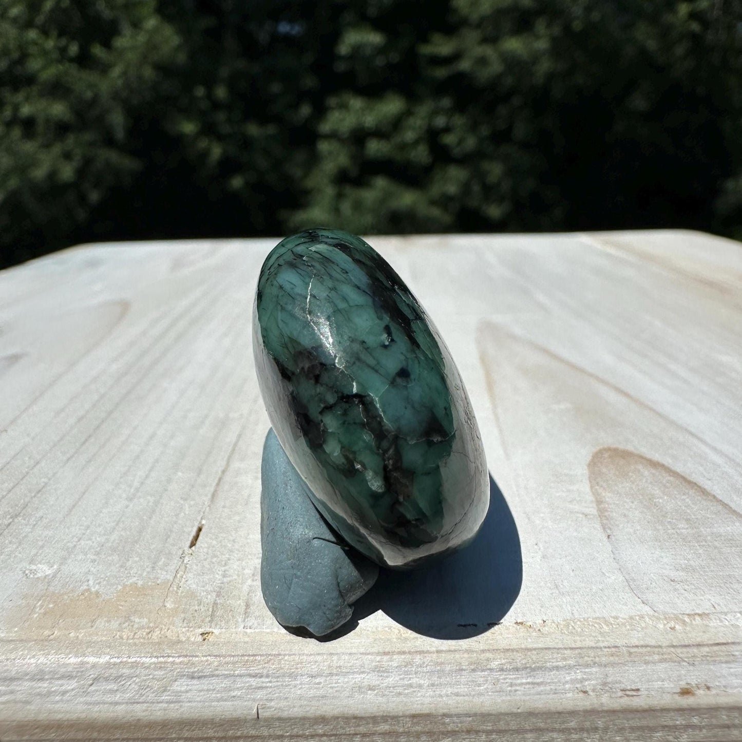 Beautiful Natural High Quality Emerald Polished Palm Stone - #1
