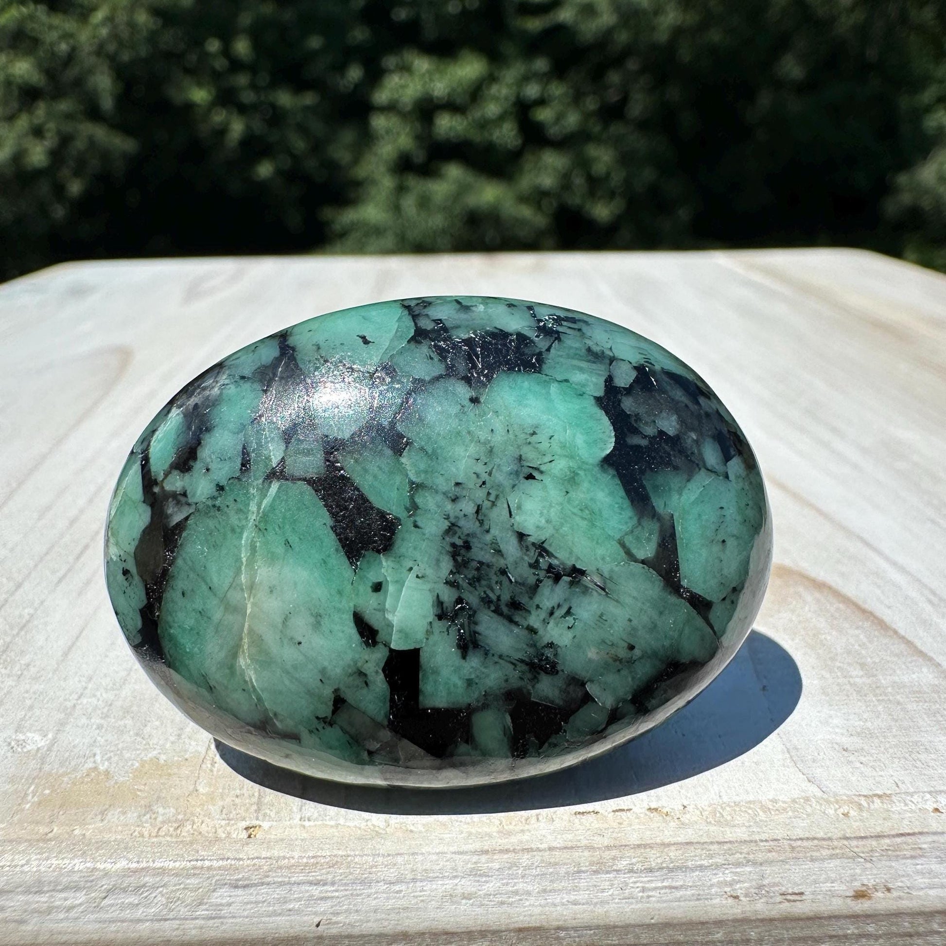 Beautiful Natural High Quality Emerald Polished Palm Stone - #1