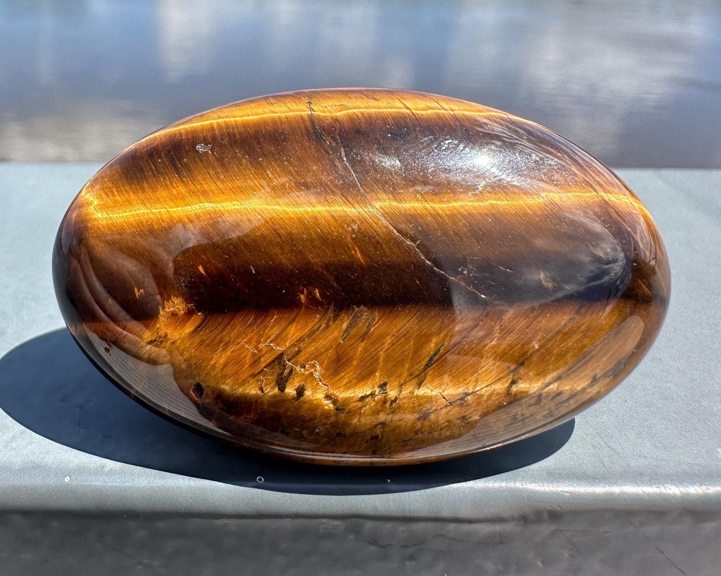 High Quality Natural Tiger Eye Palm Stone