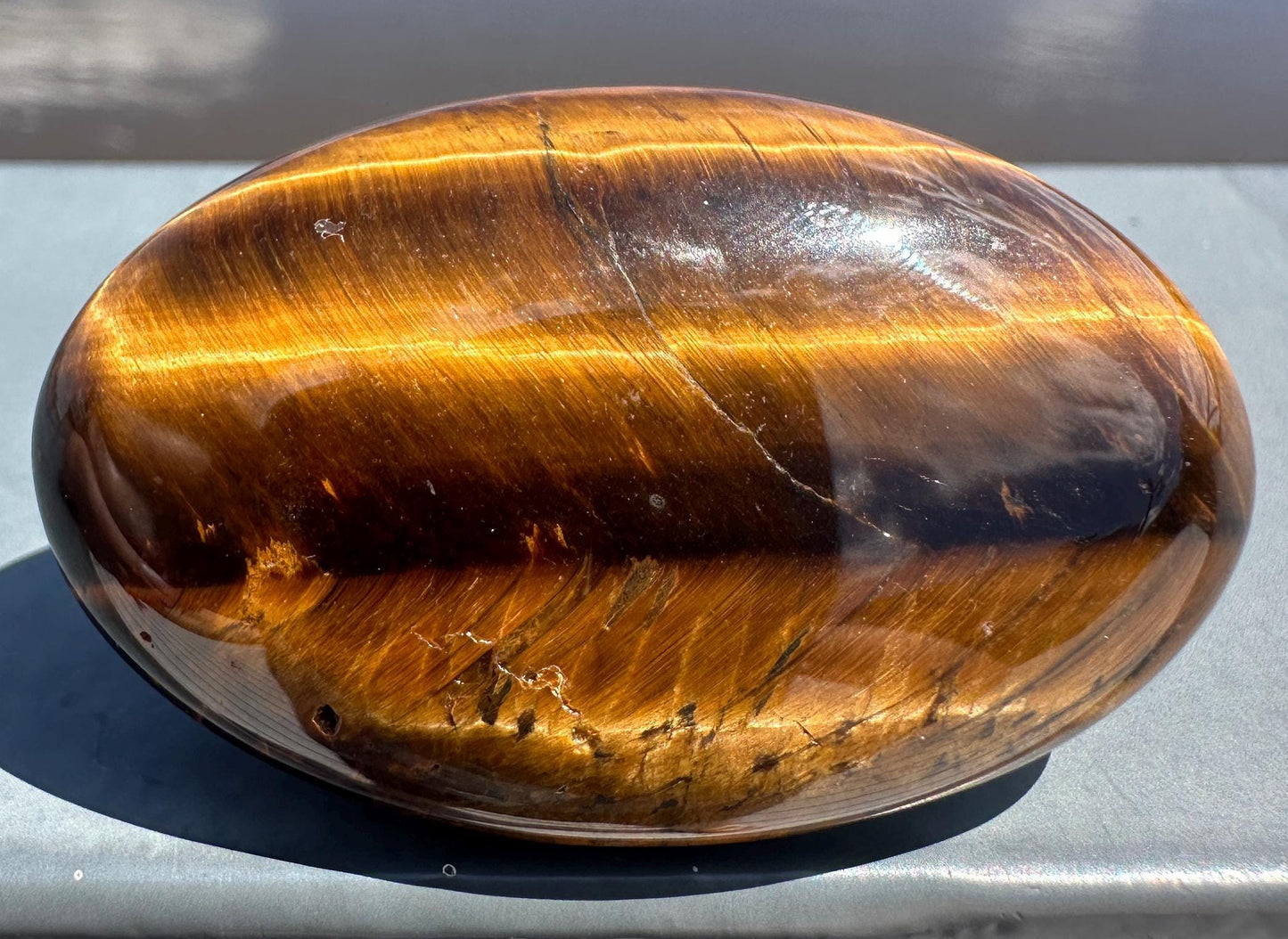 High Quality Natural Tiger Eye Palm Stone