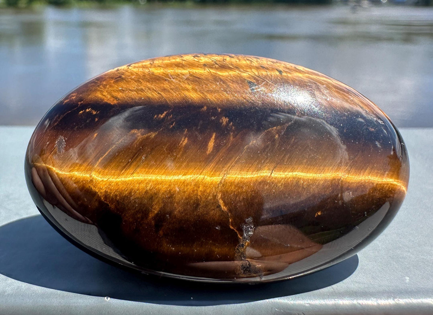 High Quality Natural Tiger Eye Palm Stone