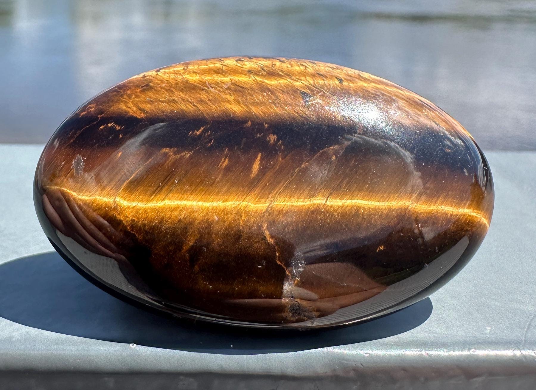 High Quality Natural Tiger Eye Palm Stone