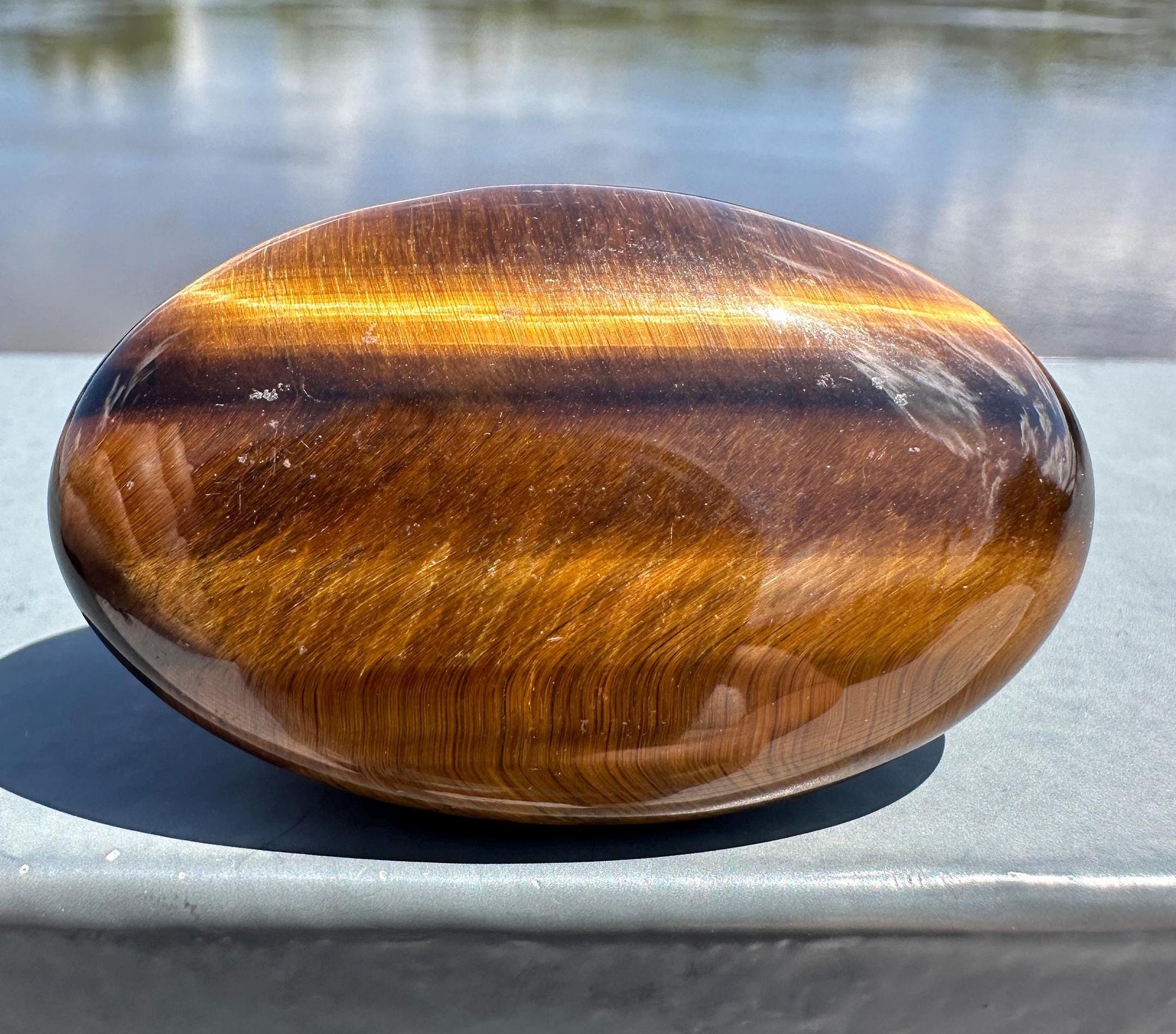 High Quality Natural Tiger Eye Palm Stone