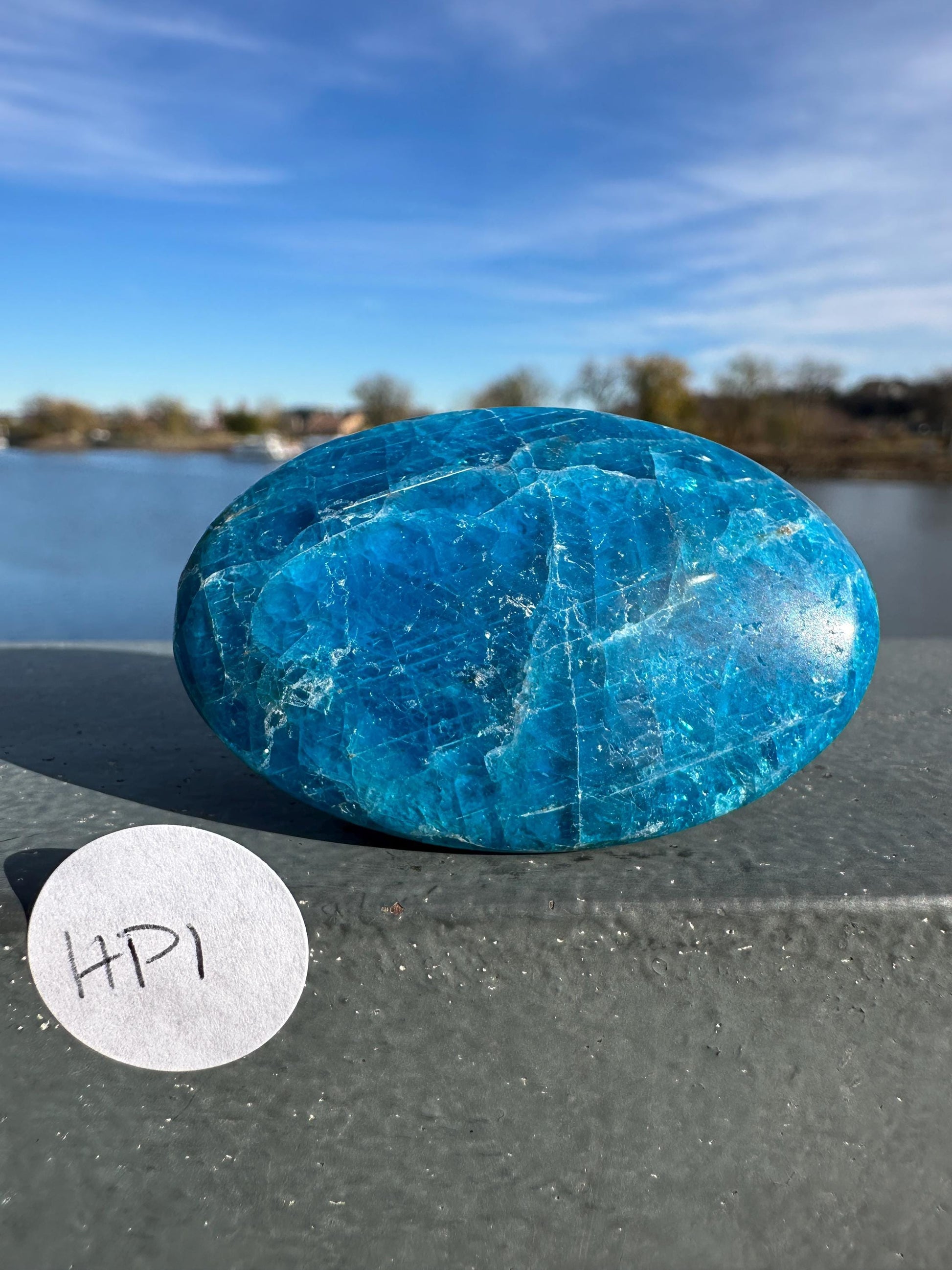 High Quality Natural Blue Apatite Palm Stone