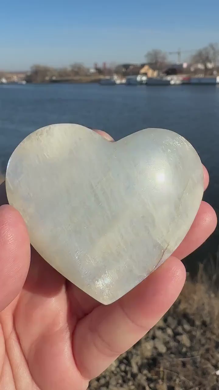 Super Flashy Moonstone Heart