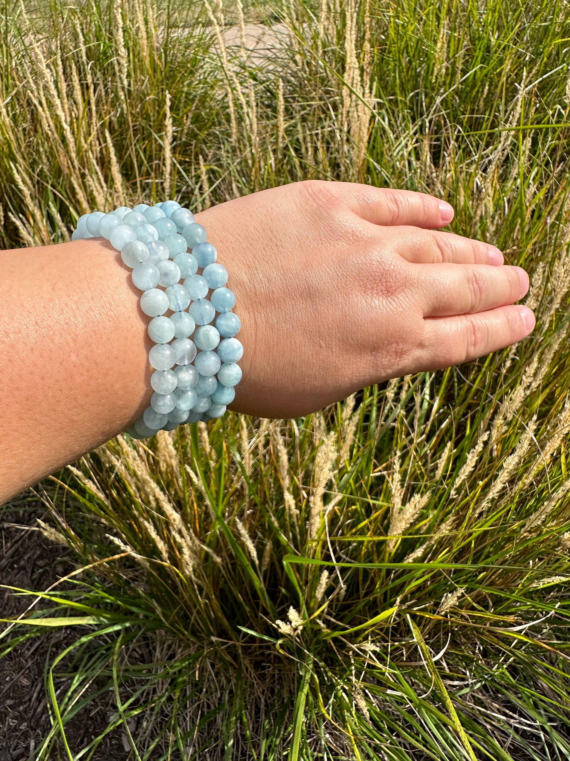 One (1) 6mm or 8mm Aquamarine bracelet